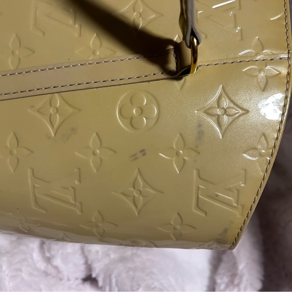Louis Vuitton Monogram Yellow Vernis Avalon Shoulder Tote - Picture 3 of 15
